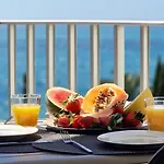 Ponta Beachside By Lovelystay Apartman