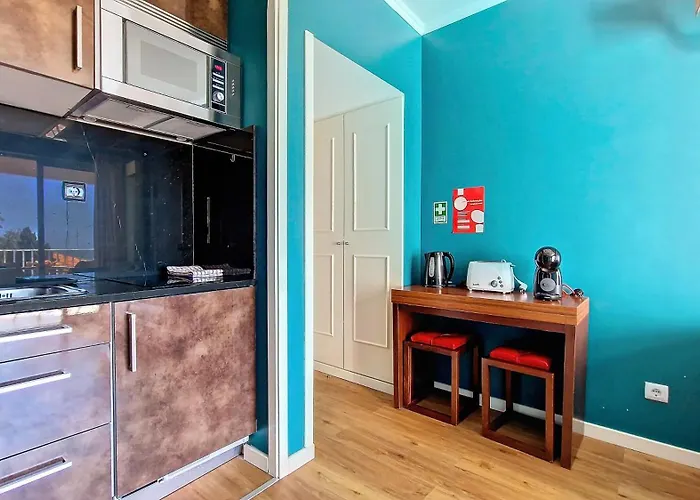 Apartamento Ponta Beachside By Lovelystay