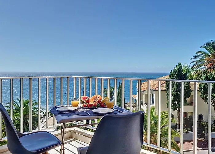 Apartamento Ponta Beachside By Lovelystay *