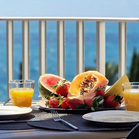 Ponta Beachside By Lovelystay Apartman